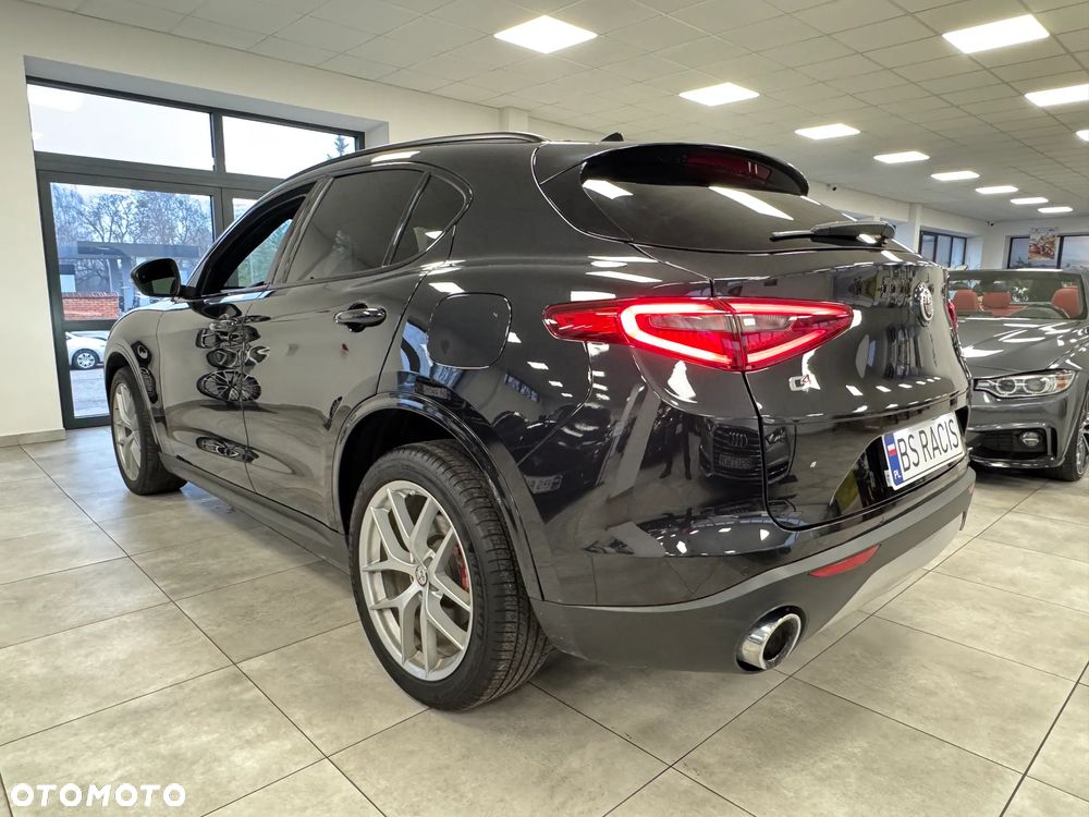 Alfa Romeo Stelvio 2.0 Turbo 16V AT8-Q4 Executive - 27