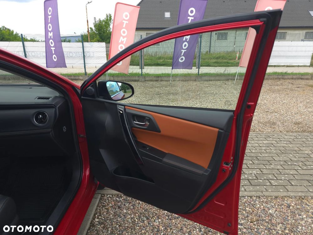 Toyota Auris Hybrid 135 Prestige - 14