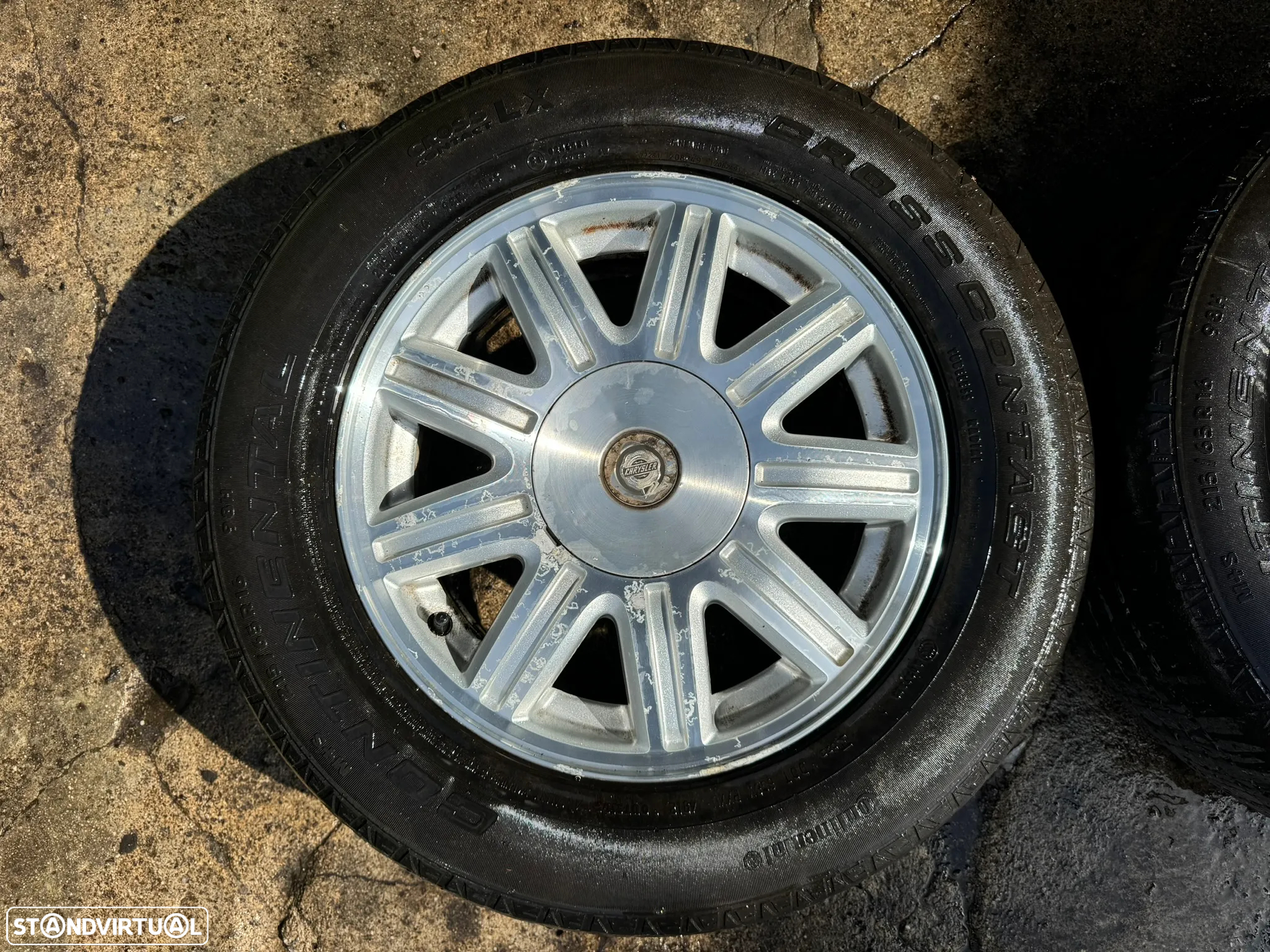 4 Jantes R16 Chrysler 5x114.3 com pneus 215/65R16 - 2