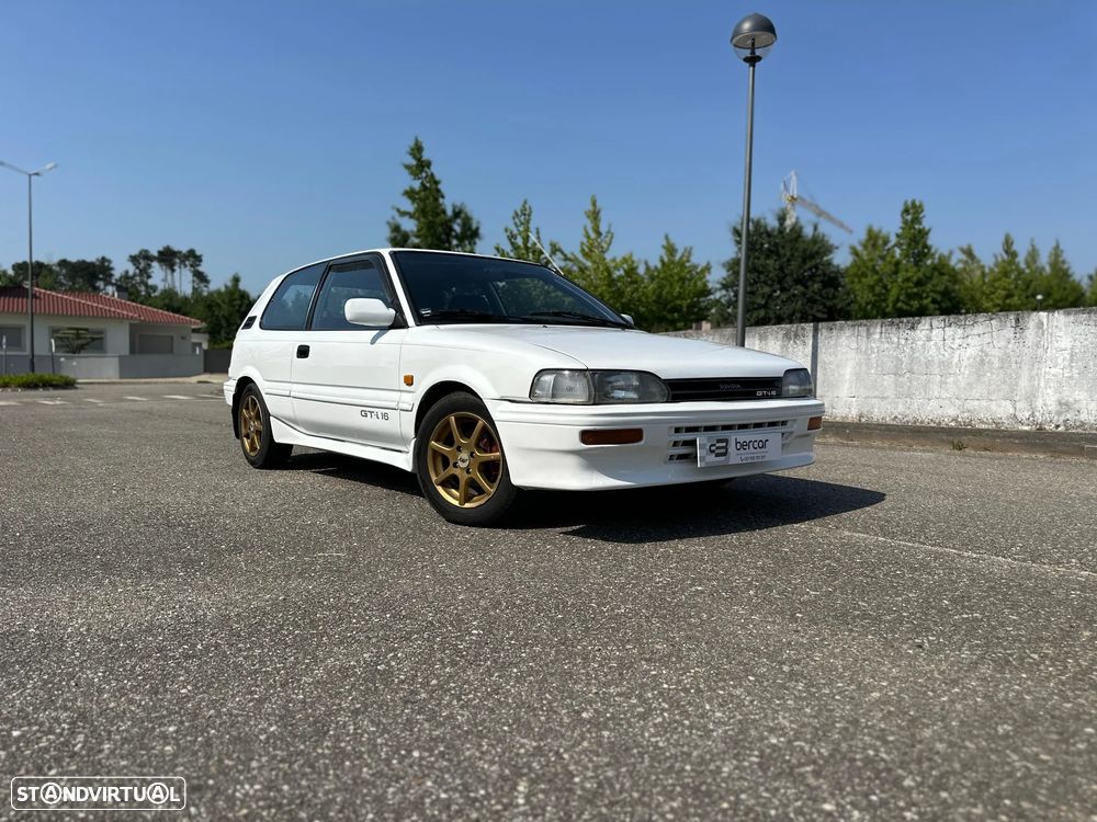 Toyota Corolla - 3