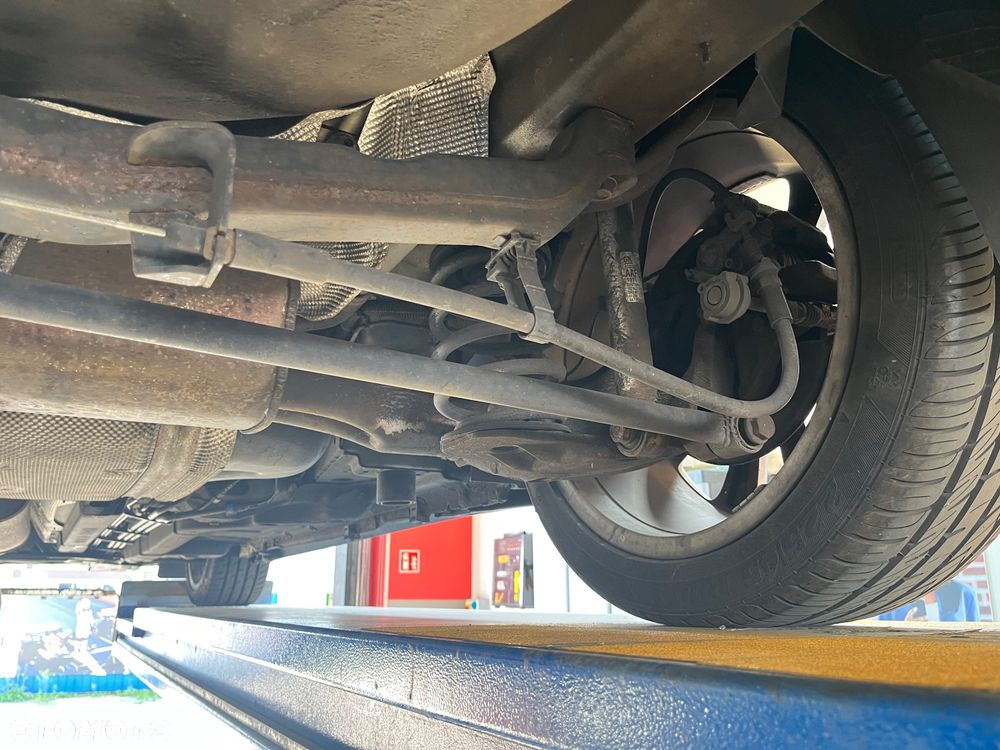 Opel Astra 1.4 T Sport S&S EU6 - 36