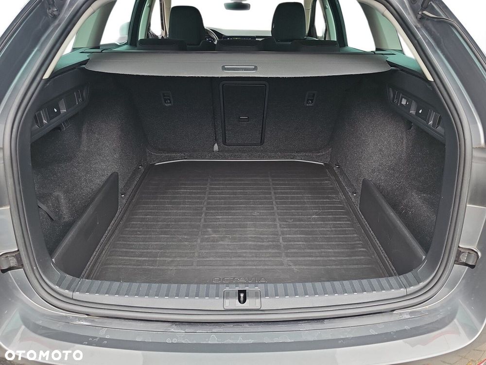 Skoda Octavia 2.0 TDI Style DSG - 16