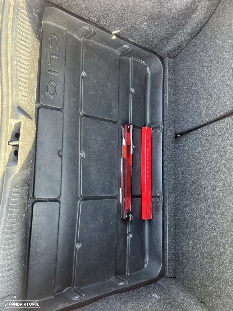 Renault Clio 1.2 16V Rip Curl - 13