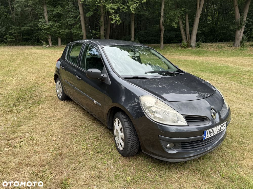 Renault Clio - 1