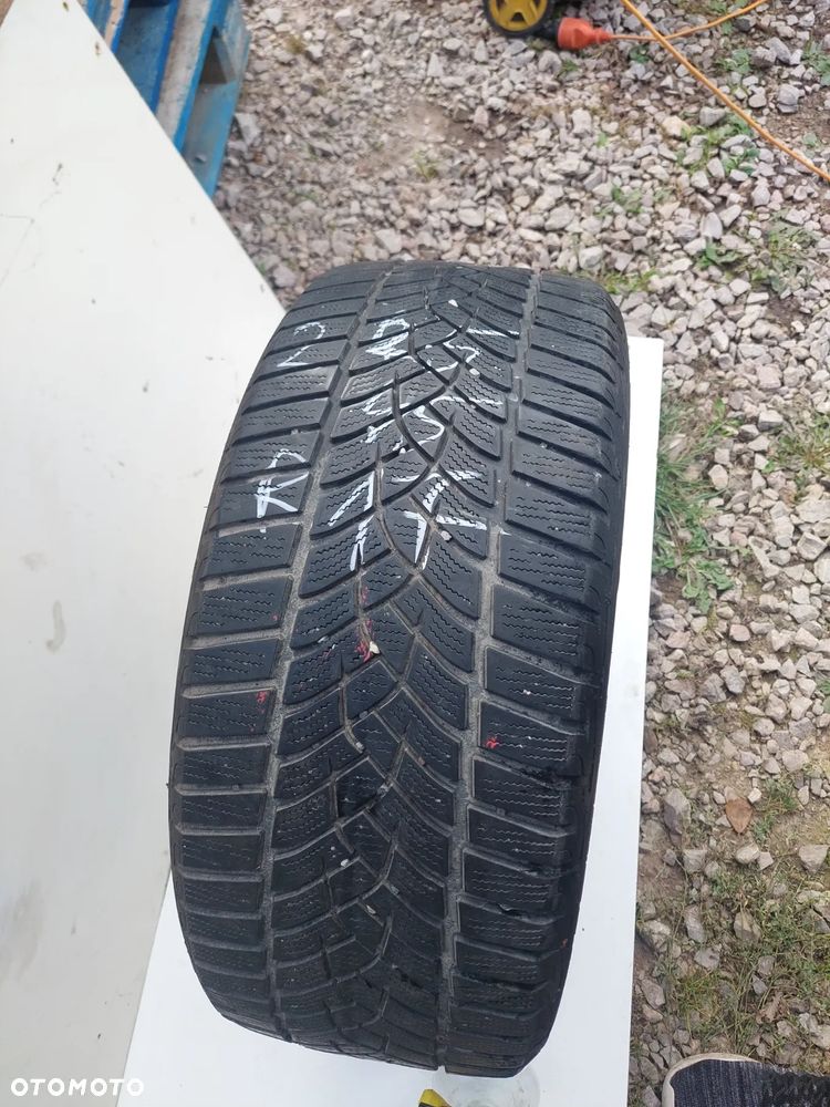 Opona Zimowa Goodyear Ultra Grip  Performance 225/45 R17 - 7