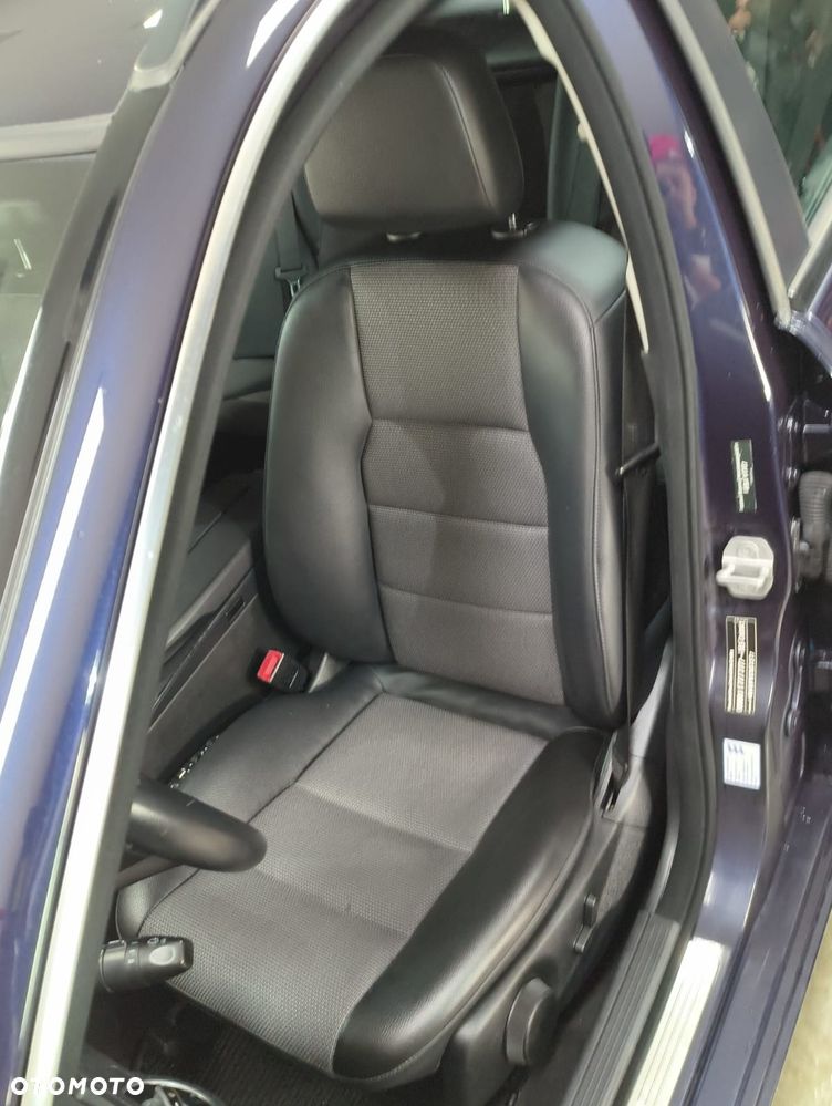 Mercedes-Benz Klasa C 200 CDI DPF BlueEFFICIENCY SPORT EDITION - 24