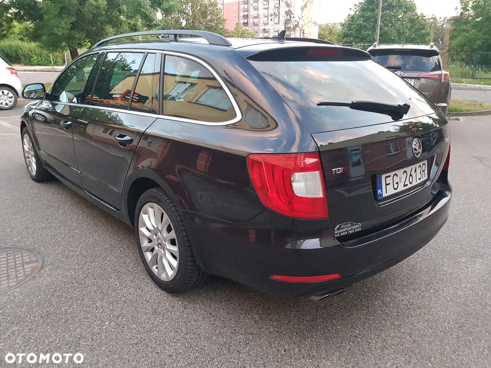 Skoda Superb 2.0 TDI Business DSG - 5