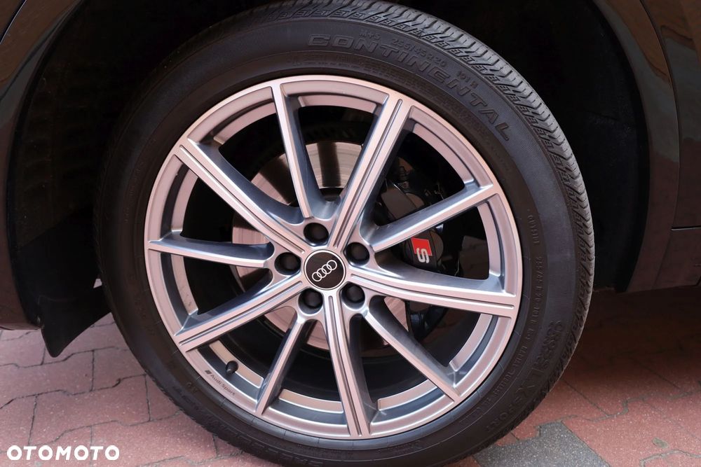 Audi SQ5 - 11