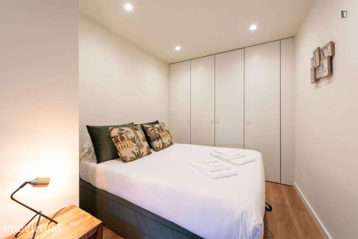 Apartamento com 1 quartos - localizado em Miragaia Porto - Grande imagem: 3/30