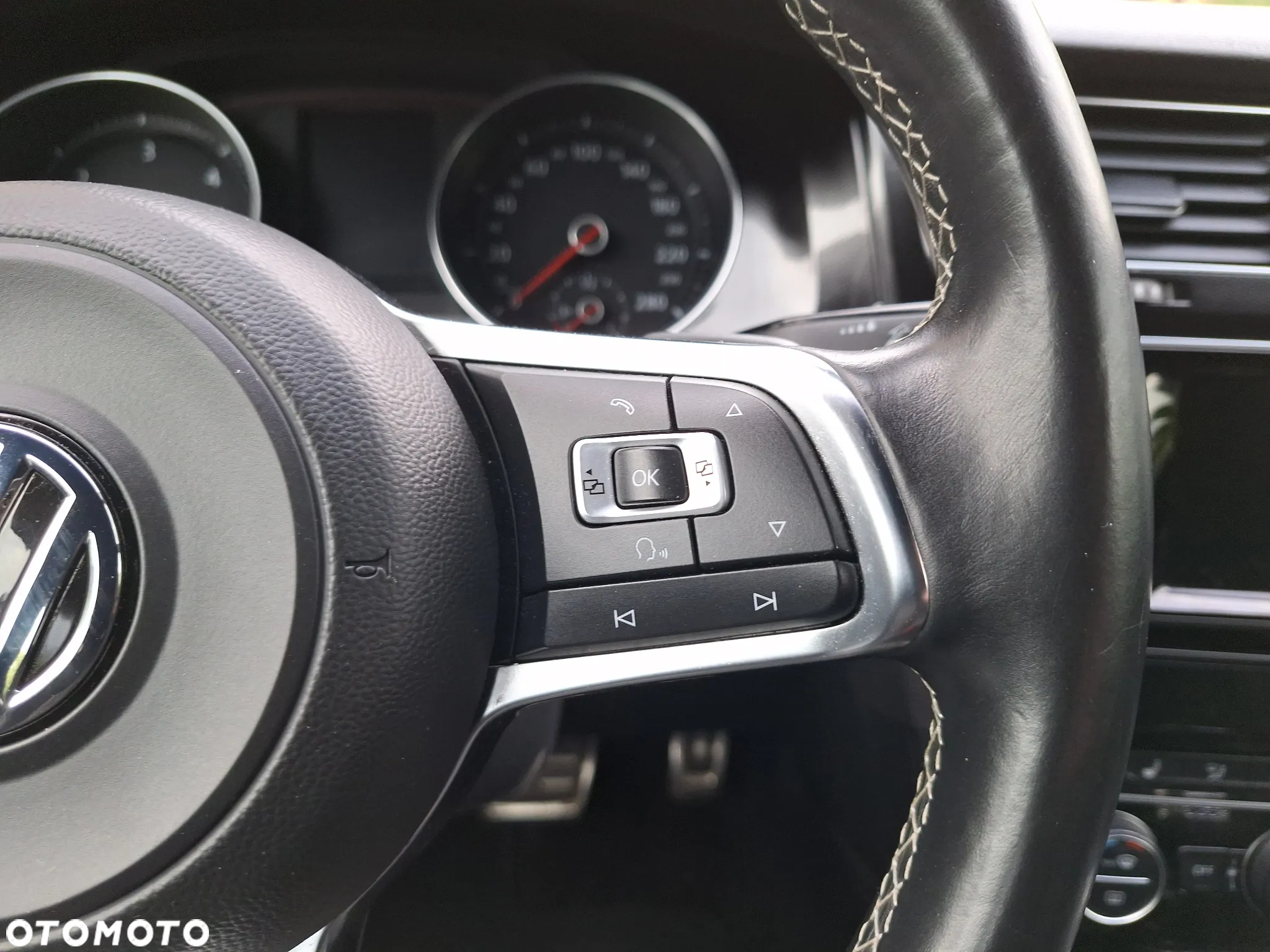 Volkswagen Golf GTD 2.0 TDI SCR DSG - 19