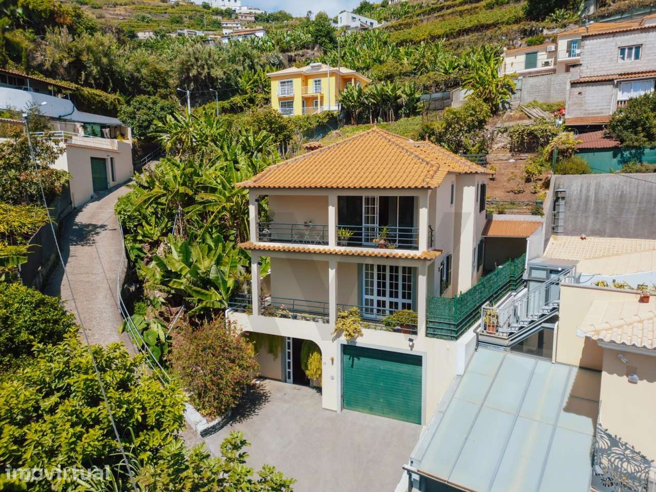 Moradia T3 isolada com Vista Mar em Câmara de Lobos - Grande imagem: 2/43