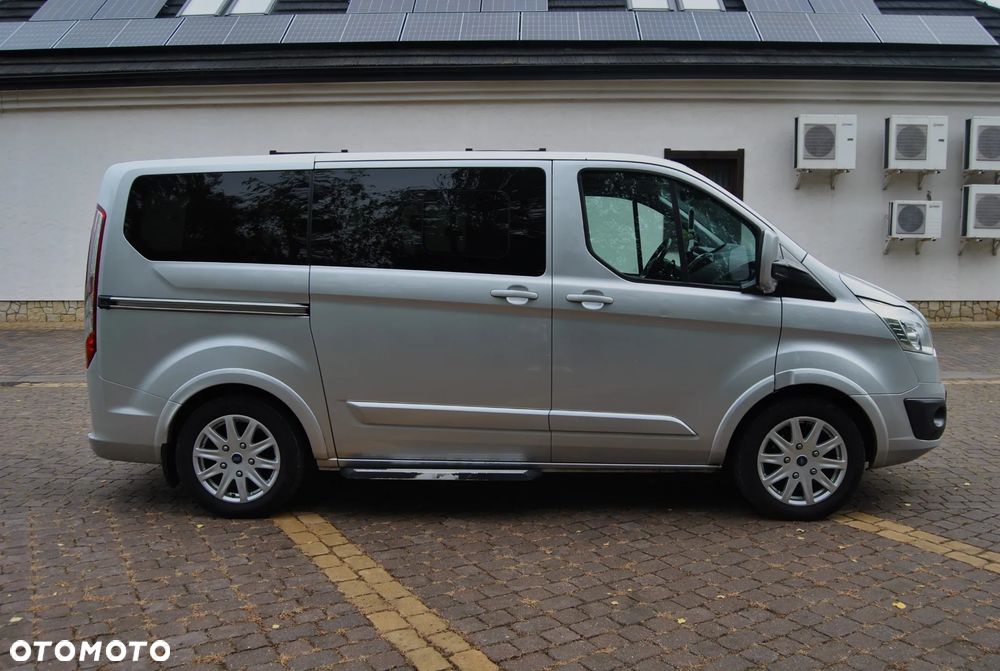 Ford Tourneo Custom - 16