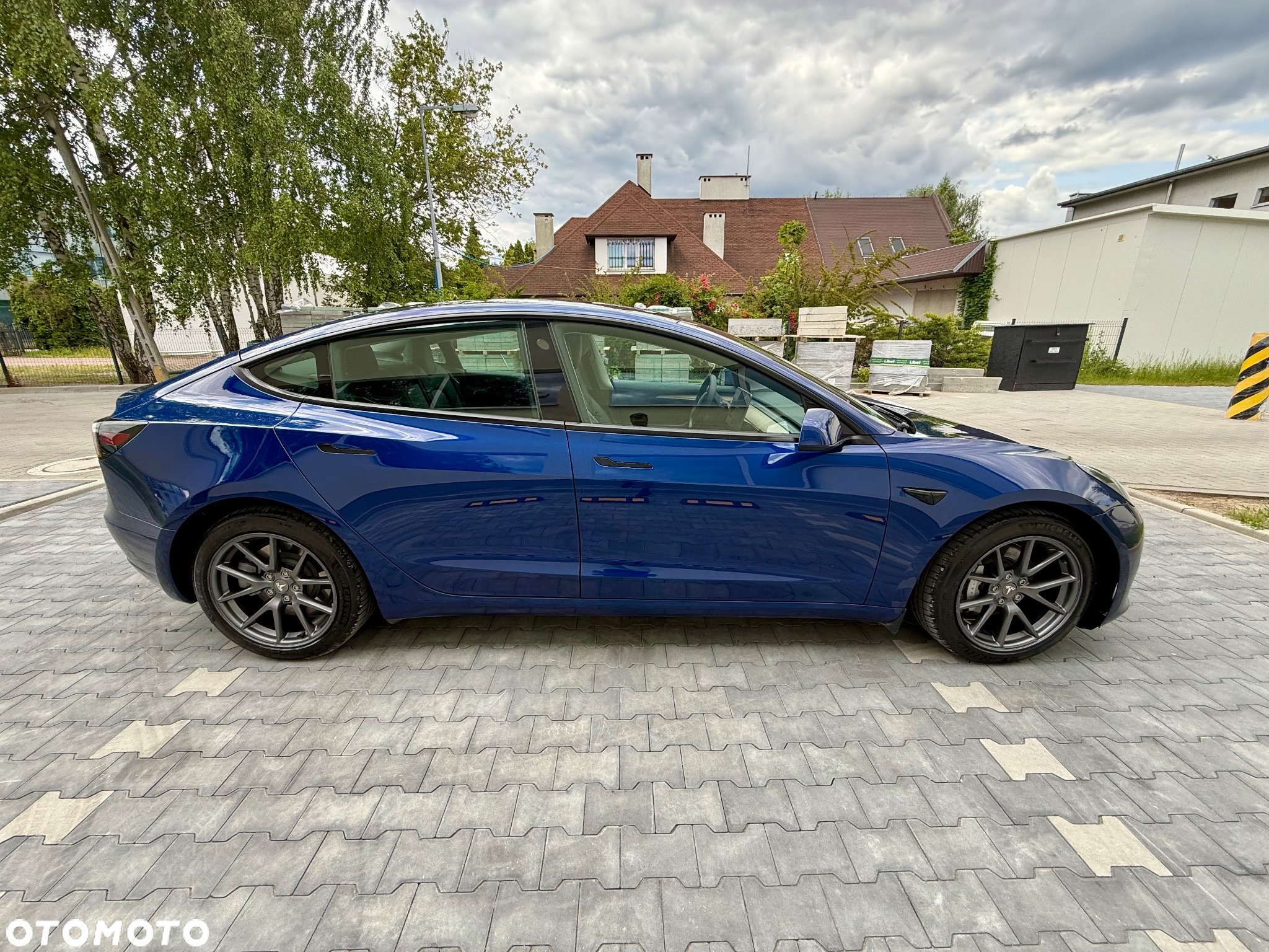 Tesla Model 3 RWD - 10