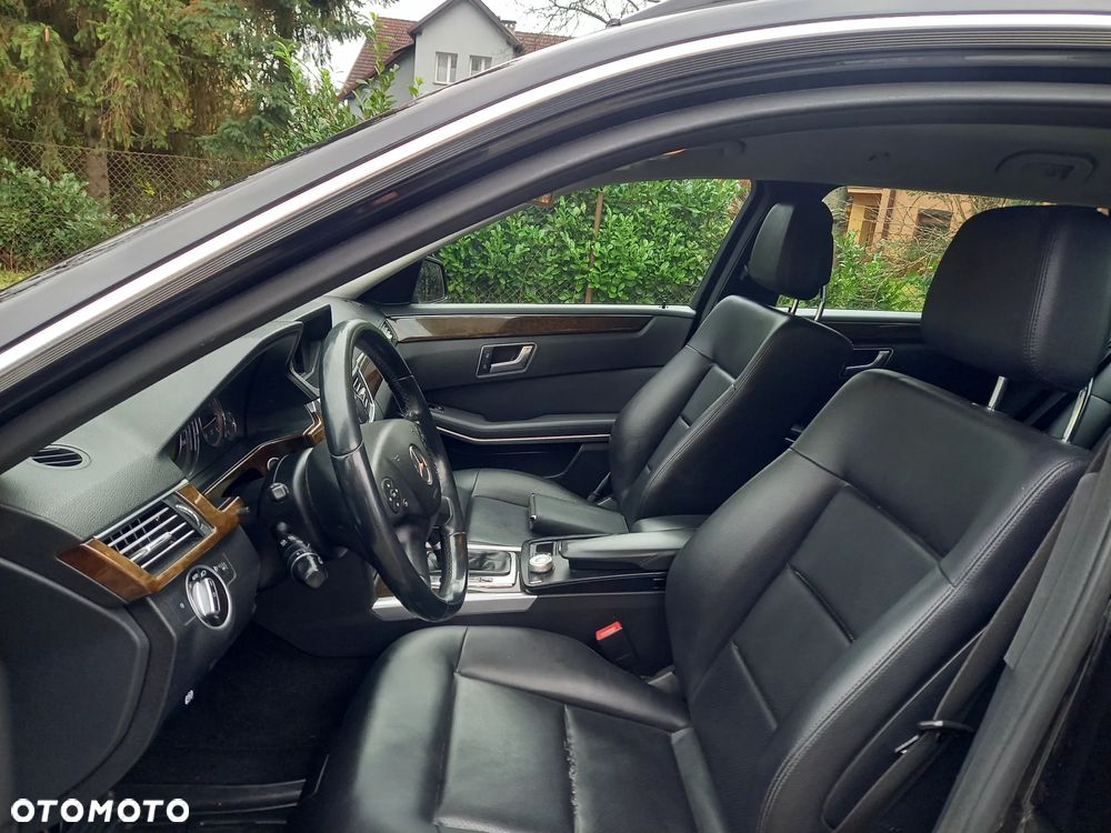 Mercedes-Benz Klasa E 200 CDI DPF BlueEFFICIENCY 7G-TRONIC - 23