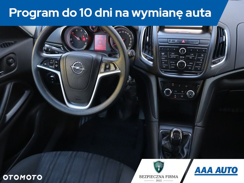 Opel Zafira - 8
