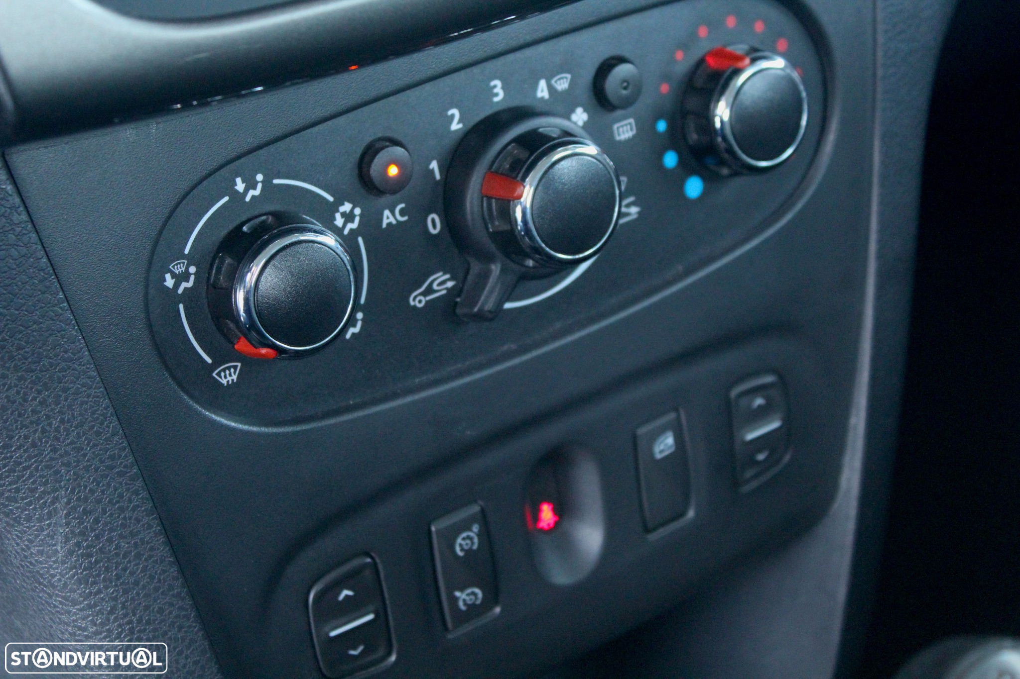 Dacia Sandero Stepway TCe 90 Prestige - 18