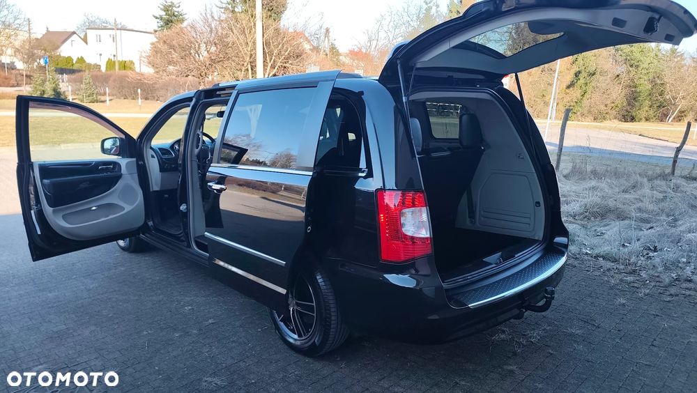 Lancia Voyager 2.8 Multijet 16v Platinum - 21