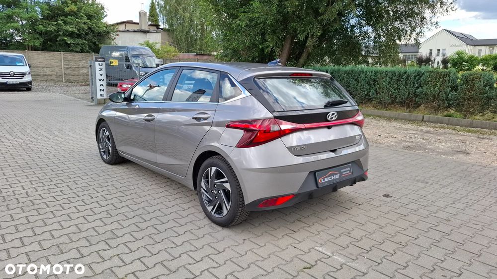 Hyundai i20 1.2 Modern - 26