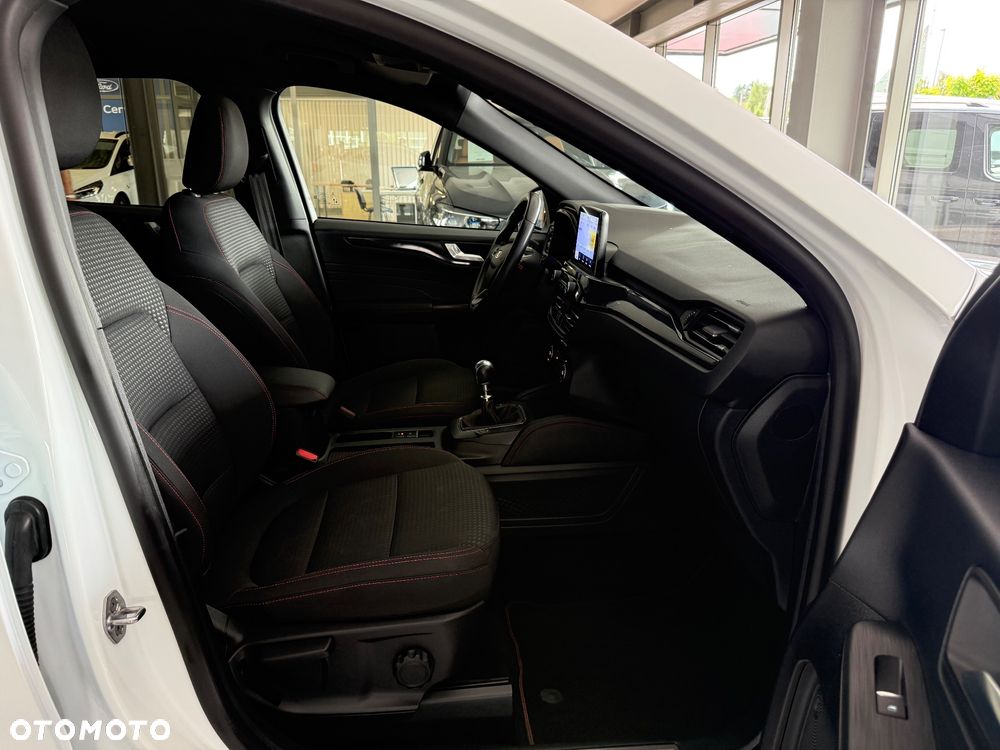 Ford Kuga 2.0 EcoBlue mHEV FWD ST-Line - 33