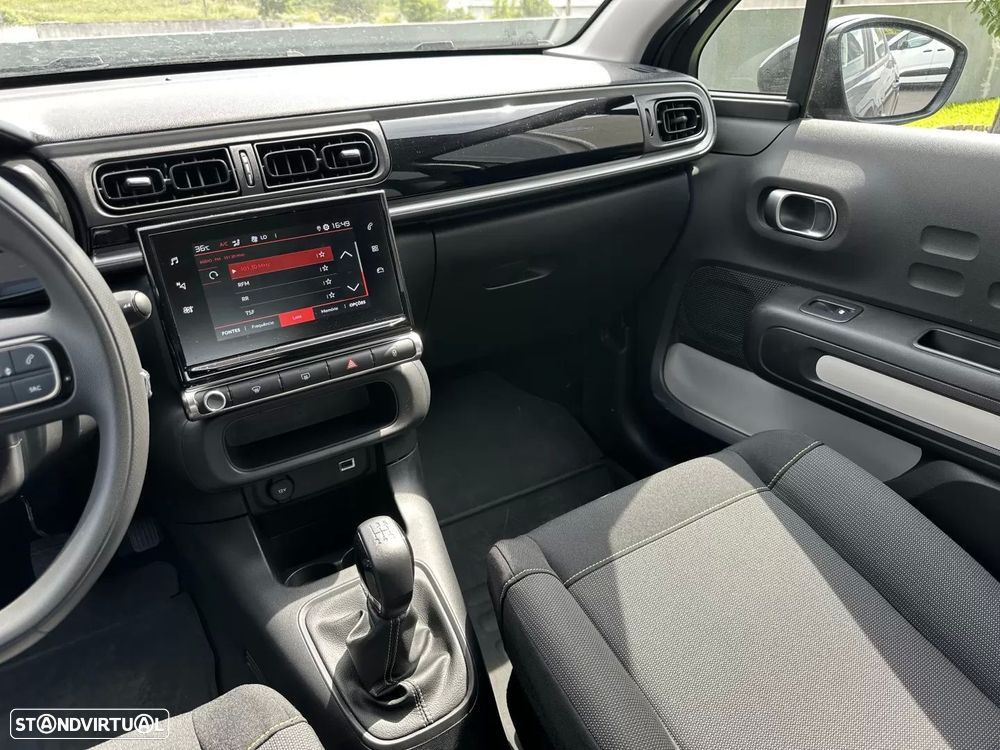 Citroën C3 1.2 PureTech Shine - 29