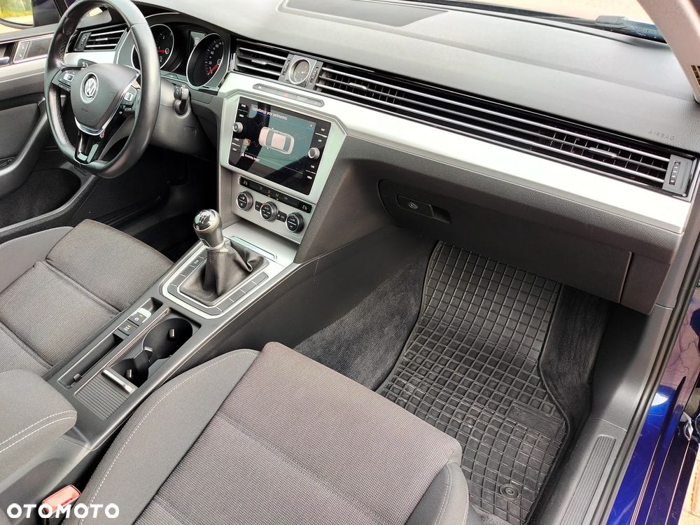 Volkswagen Passat 2.0 TDI BMT Comfortline - 8