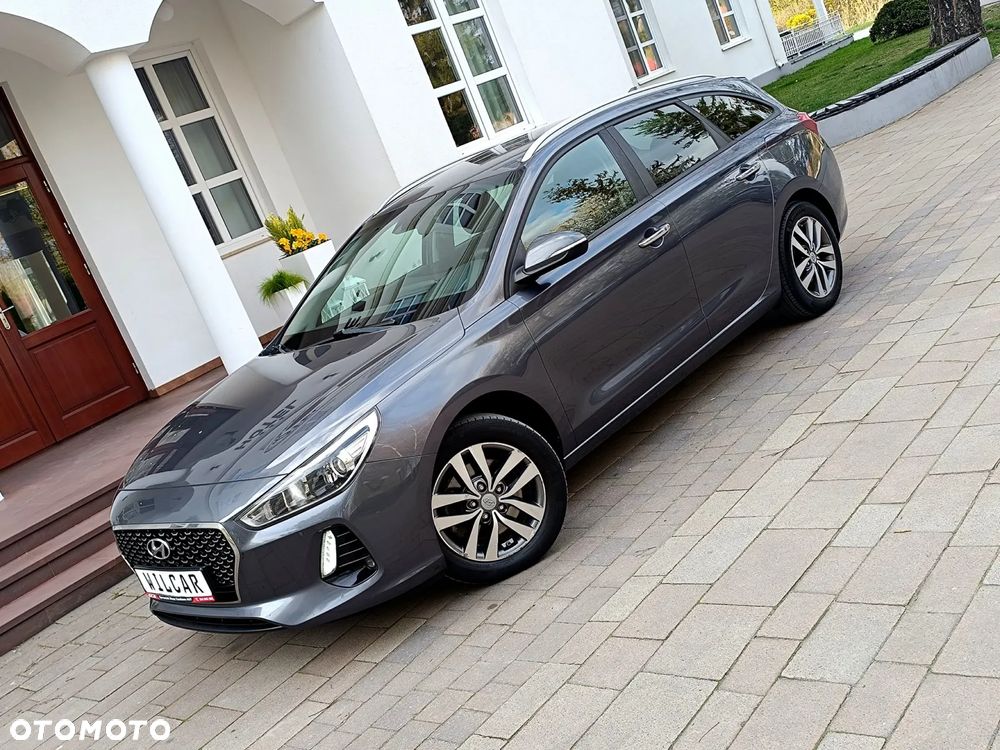 Hyundai i30 blue Kombi 1.6 CRDi Style - 10