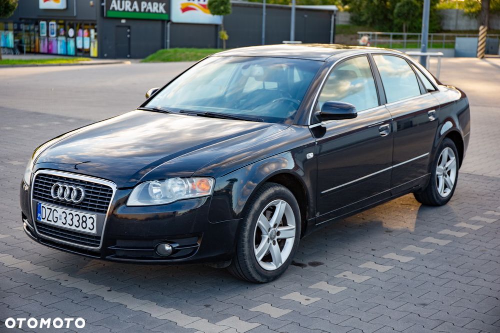 Audi A4 Limousine - 8
