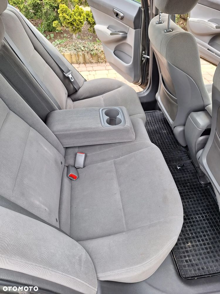 Honda Civic 1.8 Comfort - 33