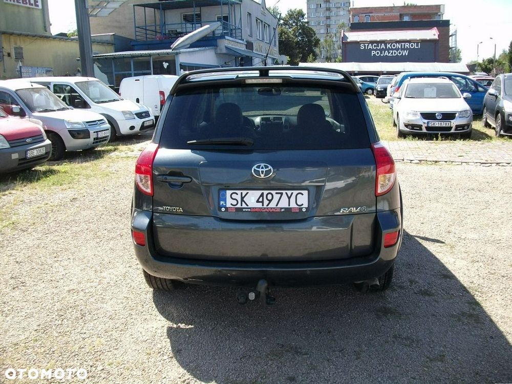 Toyota RAV4 - 5