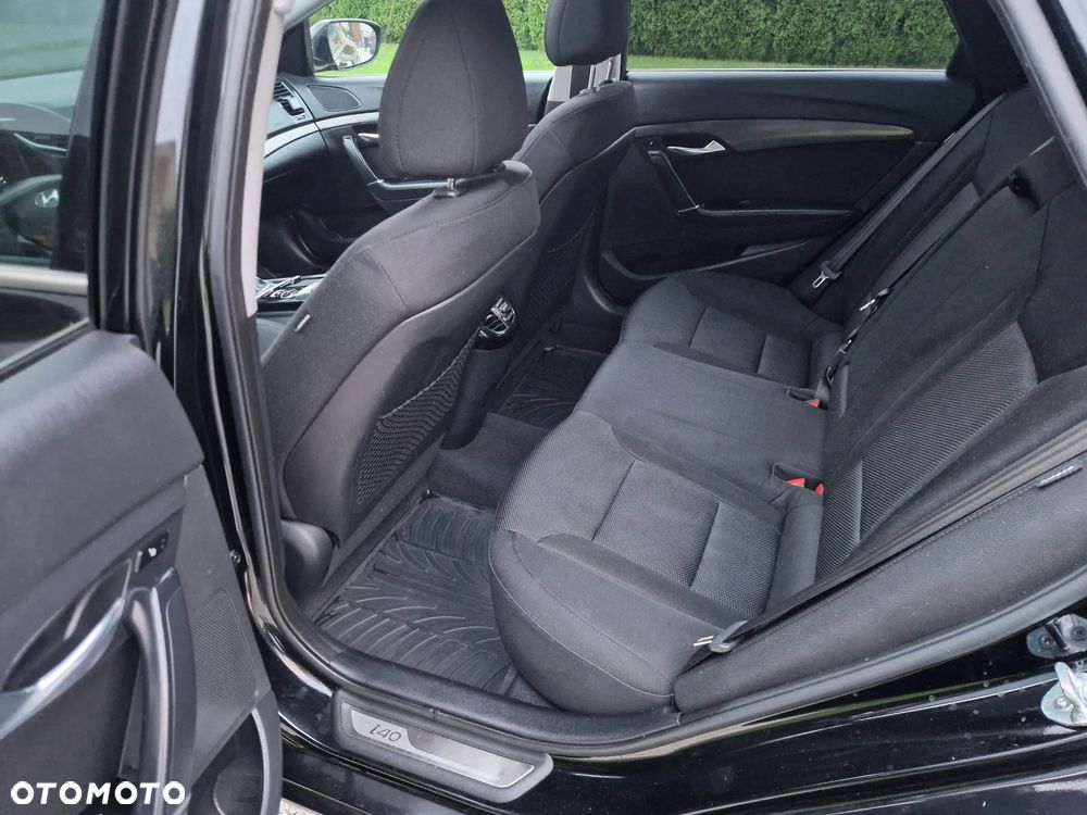 Hyundai i40 i40cw 1.7 CRDi Automatik Fifa World Cup Edition - 40