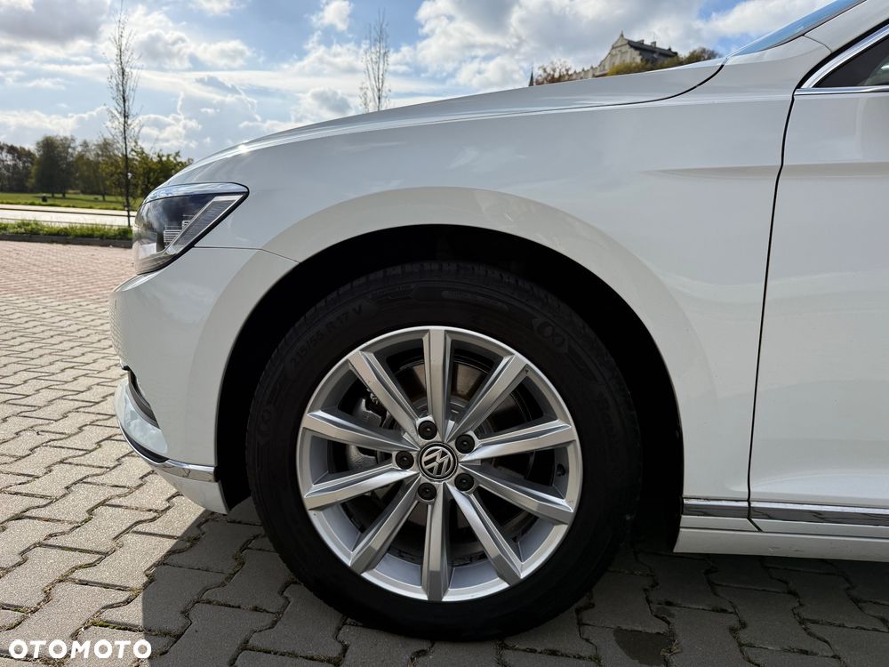 Volkswagen Passat - 26
