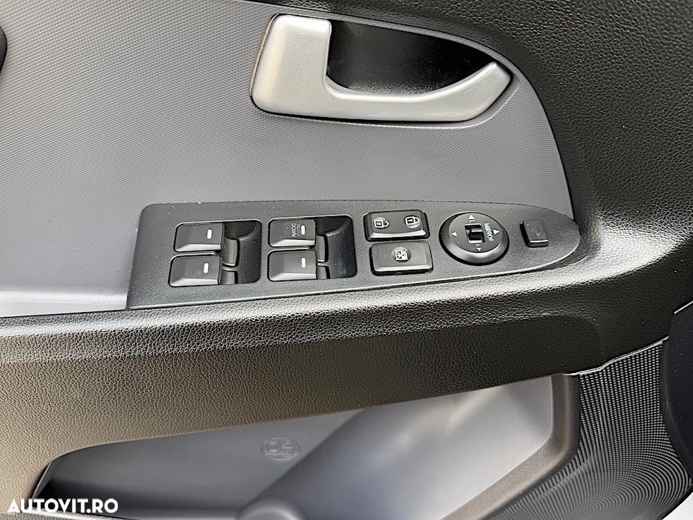 Kia Sportage 1.6 GSL MT 4x2 CLASSIC - 12