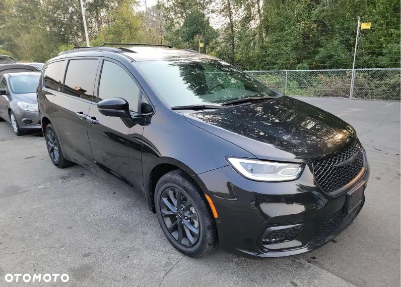 Chrysler Pacifica - 3