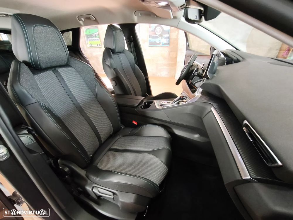 Peugeot 3008 225 e-EAT8 Allure Pack - 20