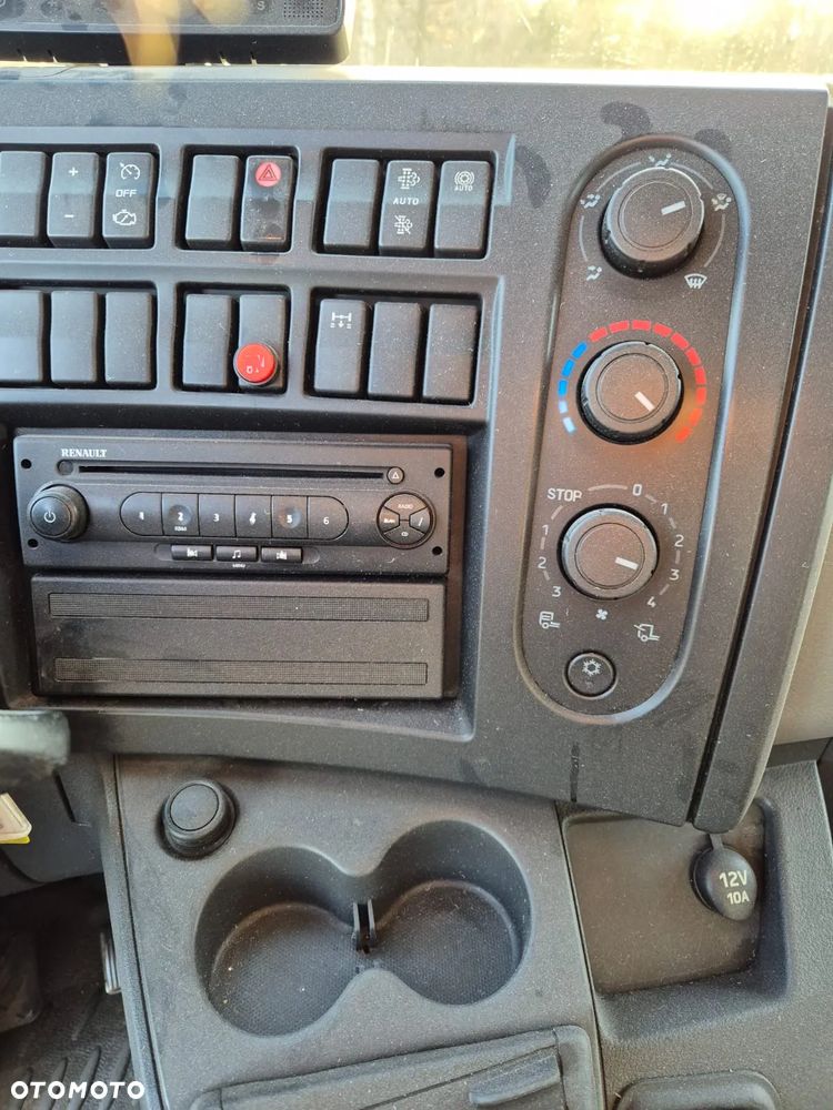 Renault D12 - 10
