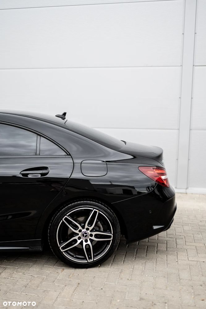Mercedes-Benz CLA 220 4-Matic AMG Line - 15