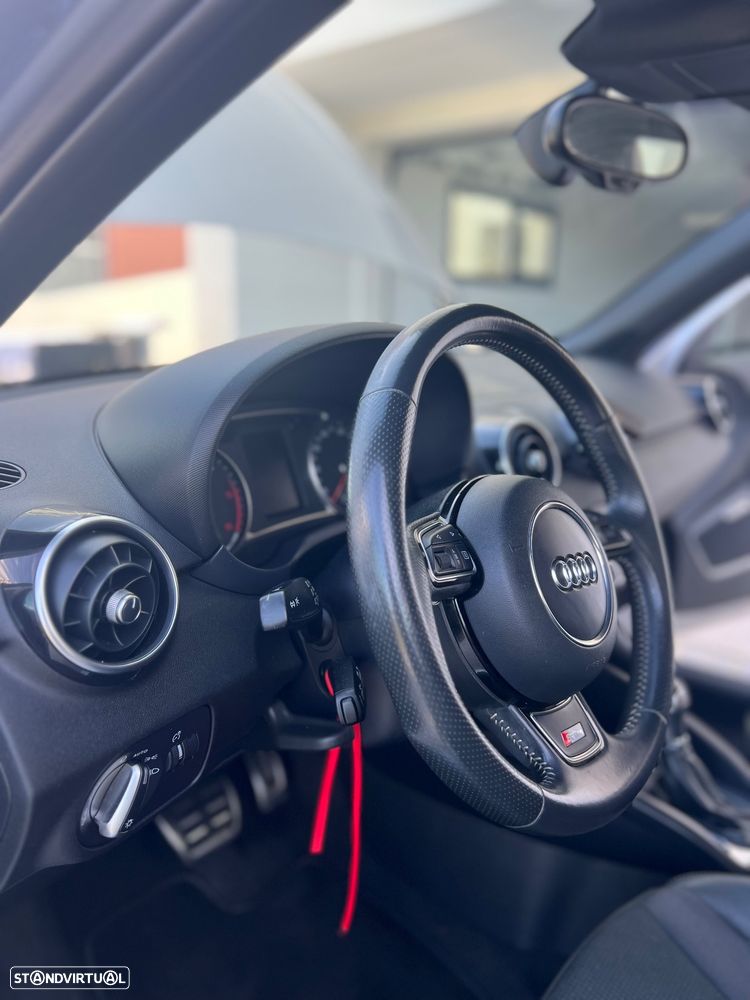 Audi A1 Sportback 1.6 TDI S-line S tronic - 4