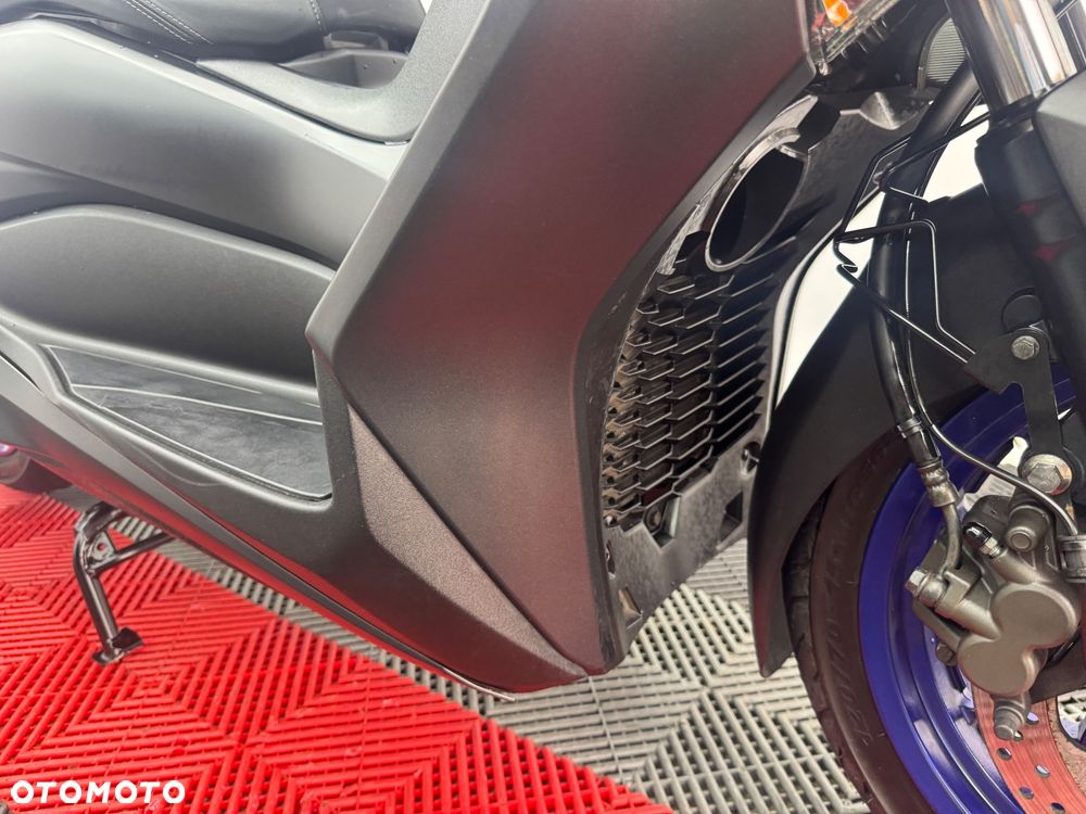 Yamaha X-max - 37