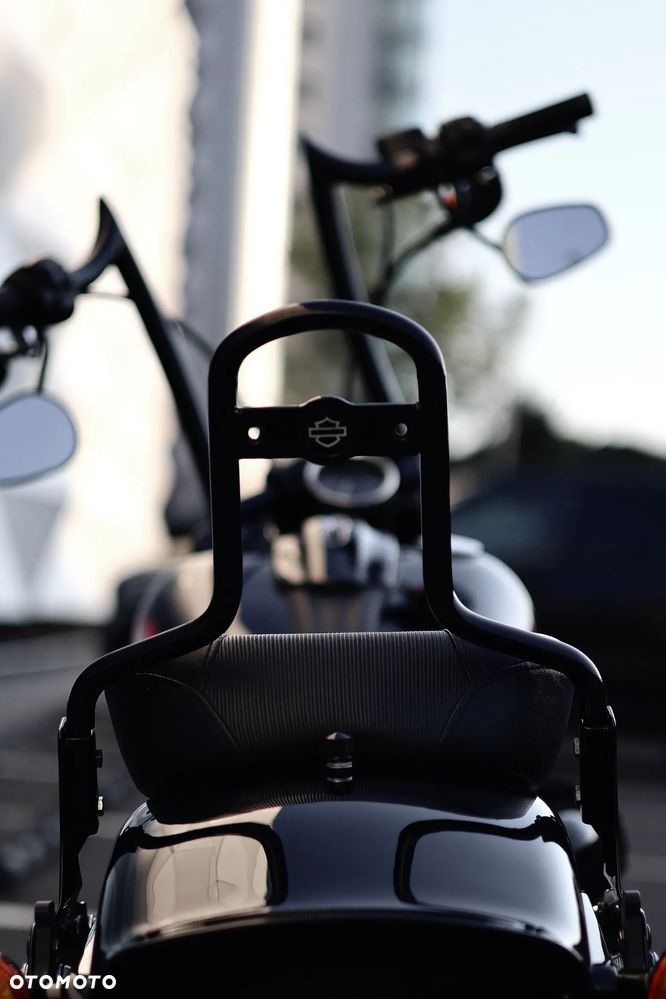 Harley-Davidson Softail Breakout - 27