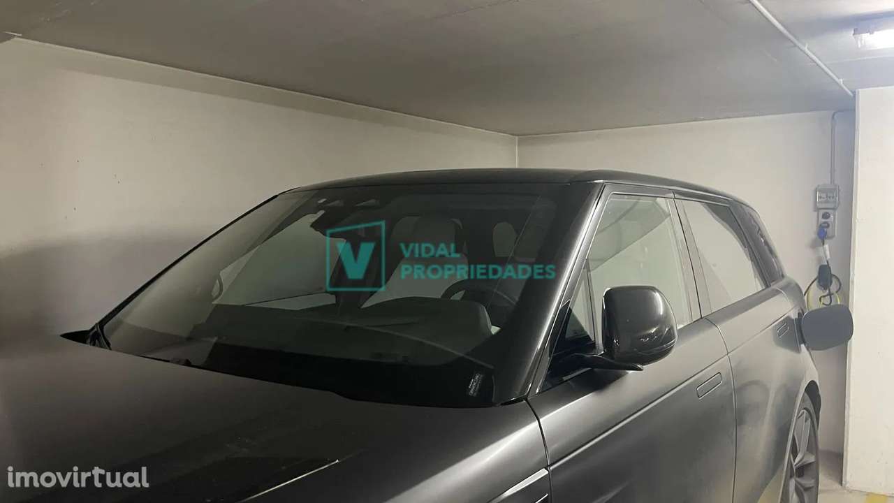 Apartamento T3 com varanda, garagem e elevador - Grande imagem: 4/15