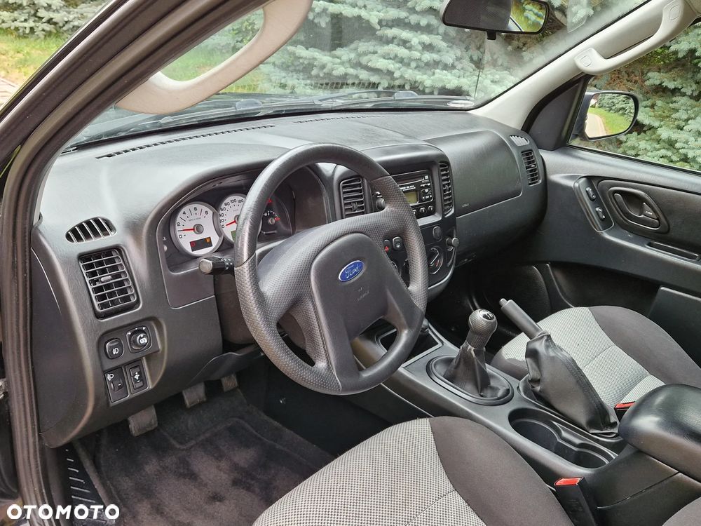 Ford Maverick Standard - 15