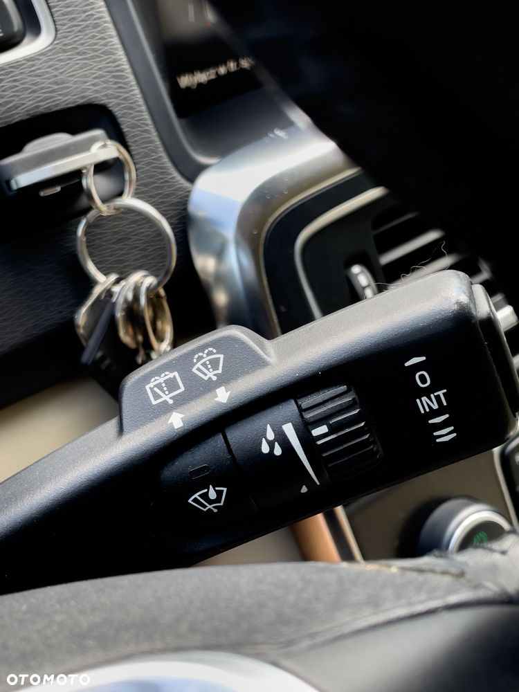 Volvo V60 D3 Momentum - 19