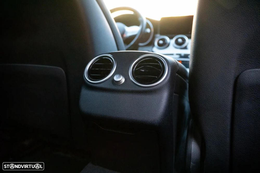 Mercedes-Benz C 300 de AMG Line - 29