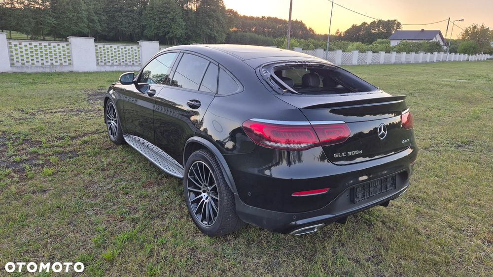 Mercedes-Benz GLC 300 d 4Matic 9G-TRONIC AMG Line - 6