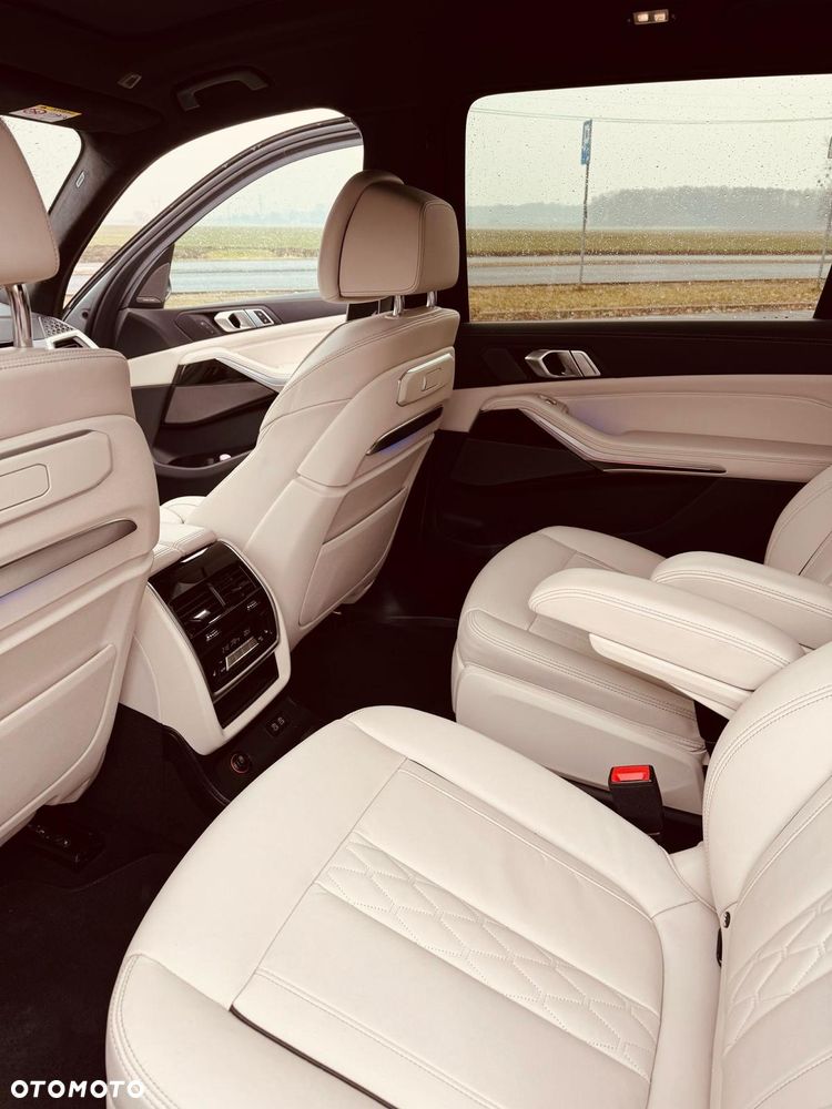 BMW X7 - 13