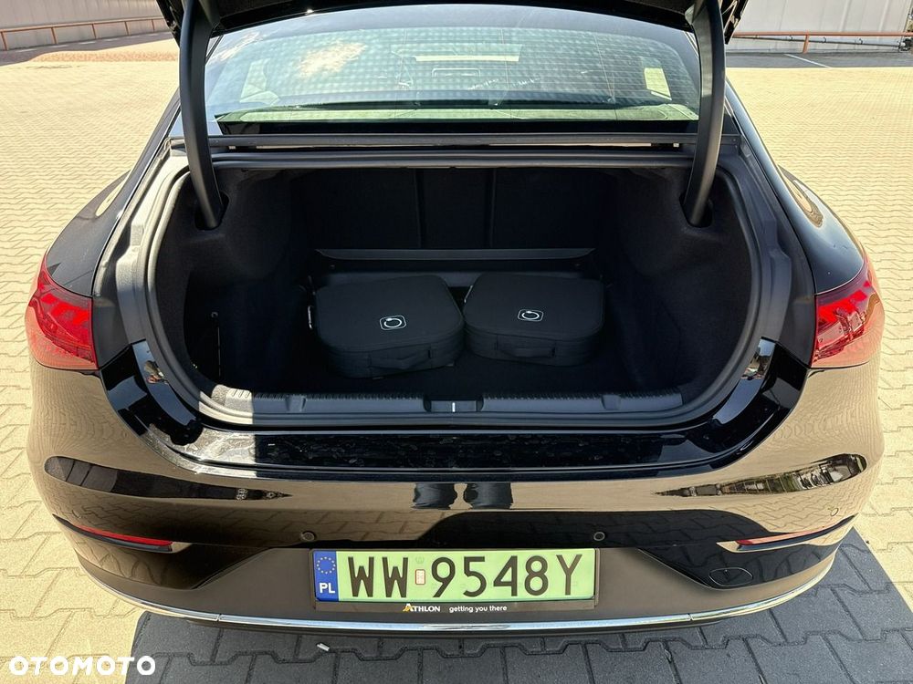 Mercedes-Benz EQE 350+ 90.5kWh Electric Art - 16