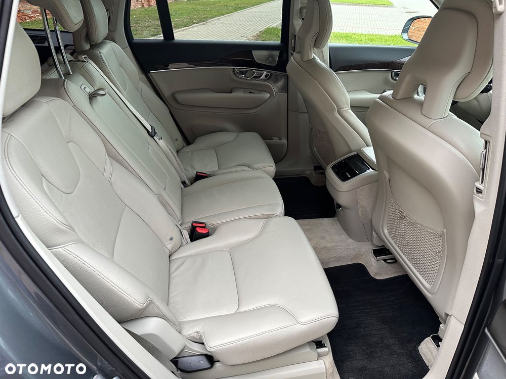 Volvo XC 90 T6 AWD Momentum 7os - 22