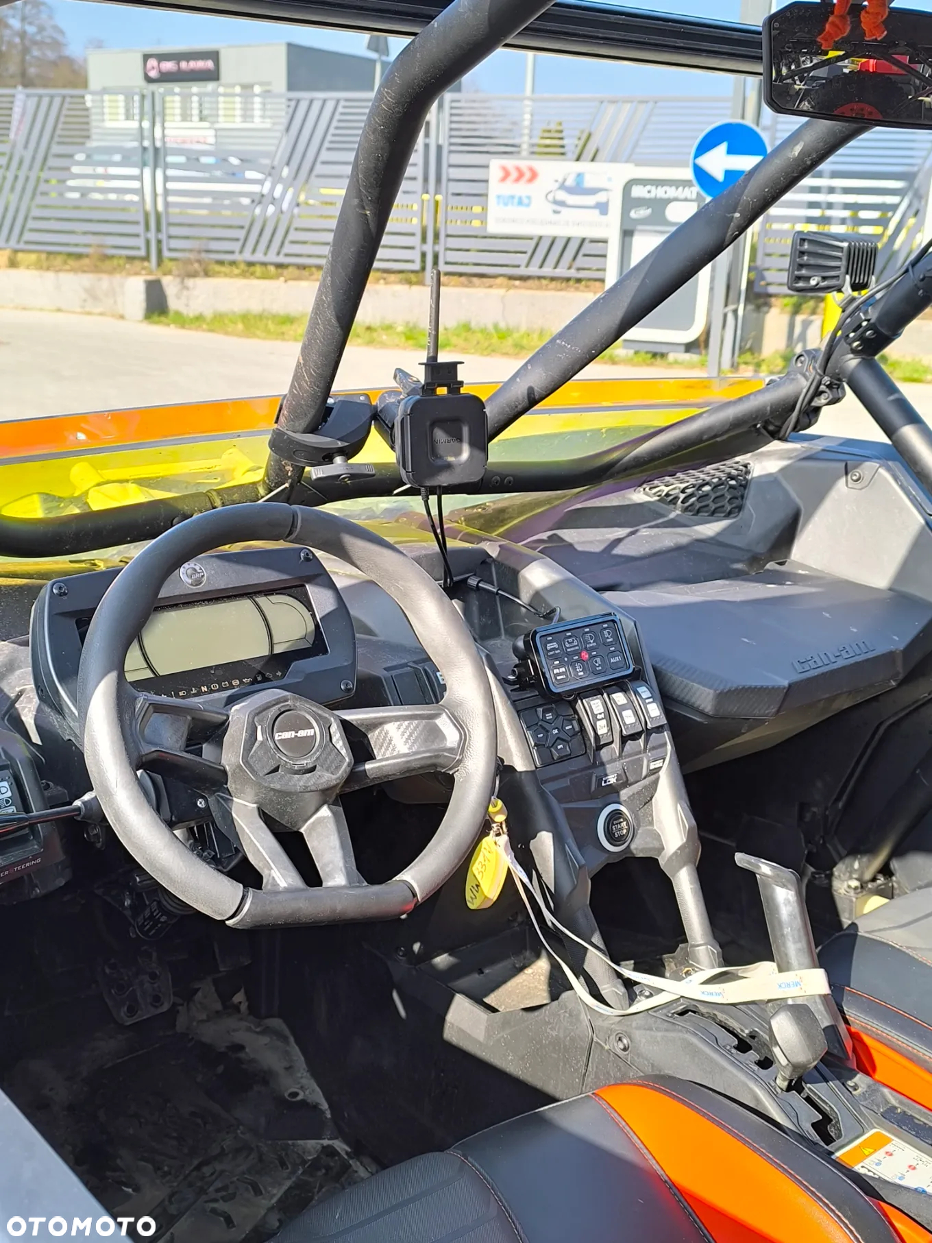 Can-Am Maverick - 10