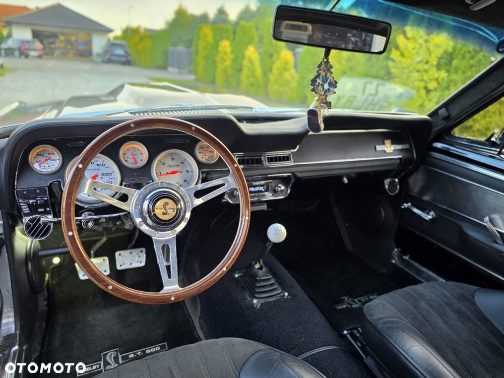 Ford Mustang - 33