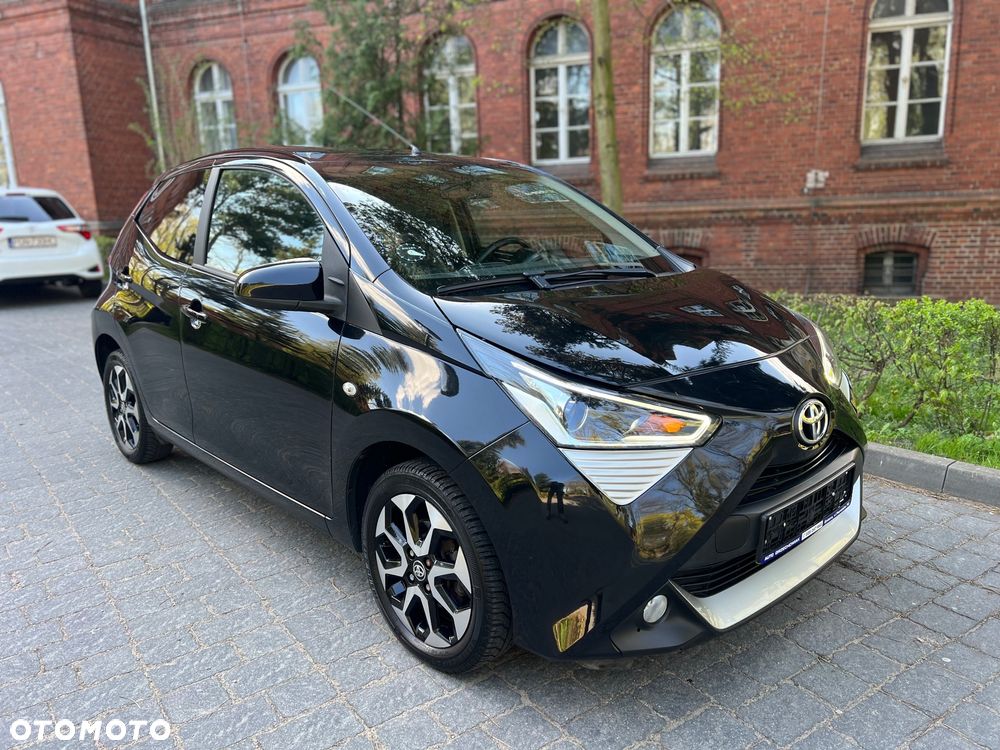 Toyota Aygo x-business - 1